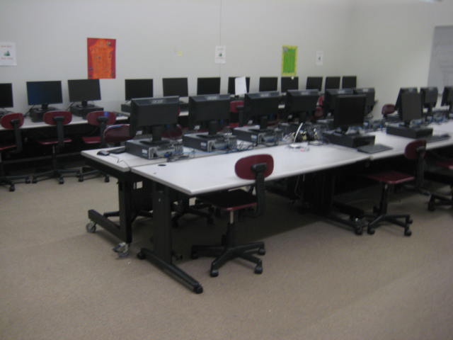 Oak Street Elementary School Franklin MA - computer lab